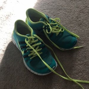 Blue nike free 5.0